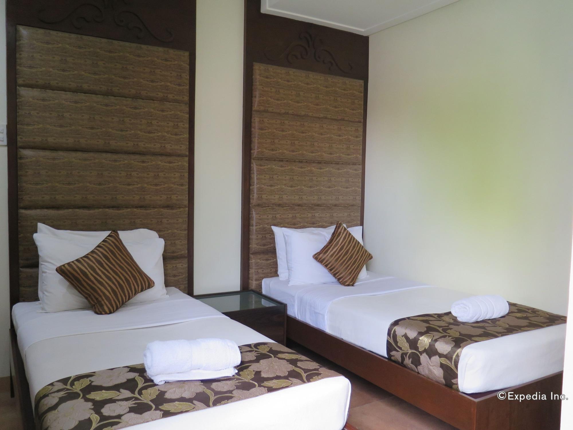 717 Cesar Place Hotel Tagbilaran City Exteriör bild